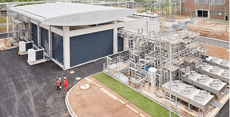 Shell Powers Europe With A Mega 100MW Green Hydrogen Electrolyzer